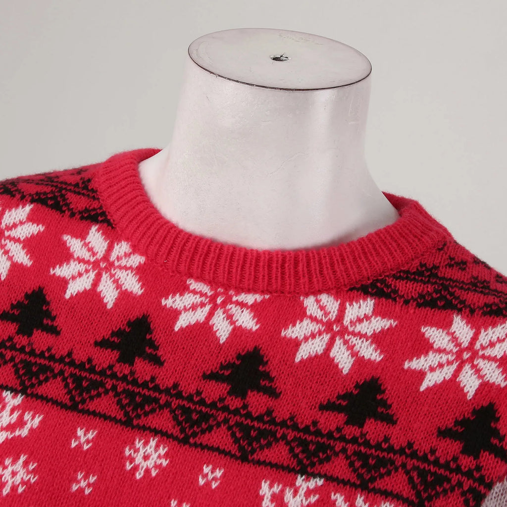 Women’s holiday jumper in red and black with knitted reindeer details